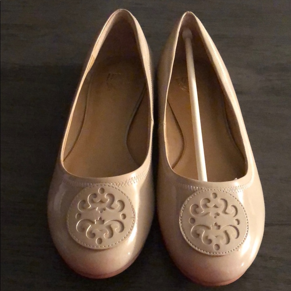 White mt shoes